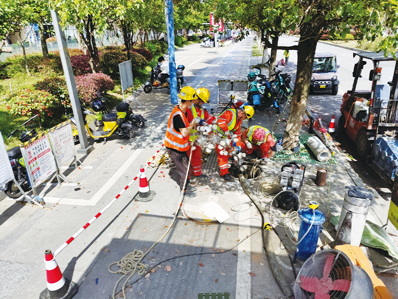  根河UV-CIPP紫外光固化修复